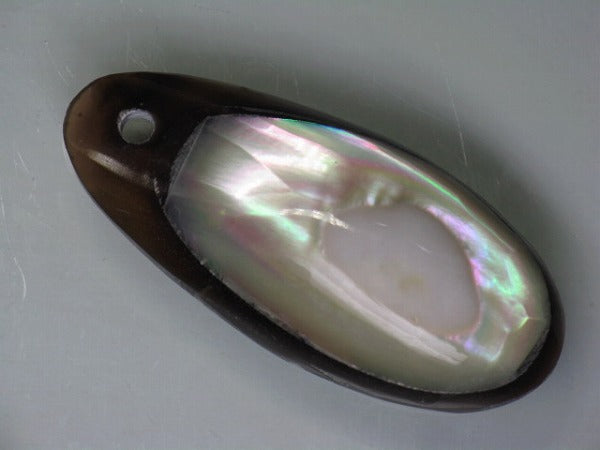 TOKO-BEADS AB303-14 Shell Charm 33mm AB303-14 アコヤ貝チャーム 33mm Asian bead & African bead  Handmade,Lampeork,bead,asia,india,ethnic,parts,accessory,beads とんぼ玉,ビーズ,トンボ玉,アジア,インド,エスニック,手作り,パーツ,アクセサリー