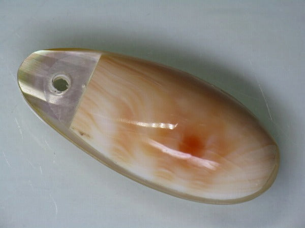 TOKO-BEADS AB303-25 Shell Charm 33mm AB303-25 アコヤ貝チャーム 33mm Asian bead & African bead  Handmade,Lampeork,bead,asia,india,ethnic,parts,accessory,beads とんぼ玉,ビーズ,トンボ玉,アジア,インド,エスニック,手作り,パーツ,アクセサリー