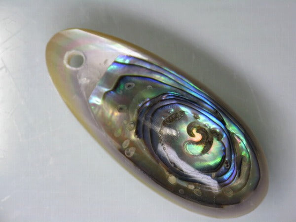 TOKO-BEADS AB303-26 Shell Charm 33mm AB303-26 アコヤ貝チャーム 33mm Asian bead & African bead  Handmade,Lampeork,bead,asia,india,ethnic,parts,accessory,beads とんぼ玉,ビーズ,トンボ玉,アジア,インド,エスニック,手作り,パーツ,アクセサリー