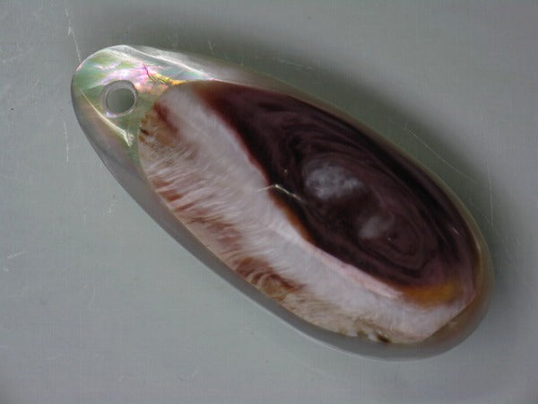 TOKO-BEADS AB303-33 Shell Charm 33mm AB303-33 アコヤ貝チャーム 33mm Asian bead & African bead  Handmade,Lampeork,bead,asia,india,ethnic,parts,accessory,beads とんぼ玉,ビーズ,トンボ玉,アジア,インド,エスニック,手作り,パーツ,アクセサリー