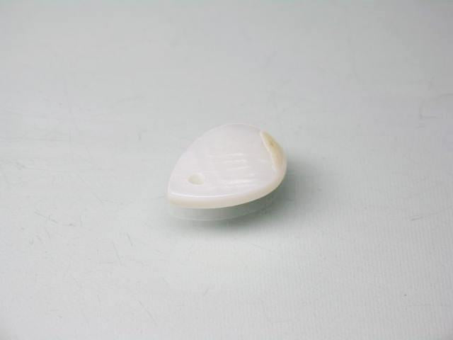 TOKO-BEADS AB307-52 Shell Charm 13mm AB307-52 シェルチャーム 13mm Asian bead & African bead  Handmade,Lampeork,bead,asia,india,ethnic,parts,accessory,beads とんぼ玉,ビーズ,トンボ玉,アジア,インド,エスニック,手作り,パーツ,アクセサリー