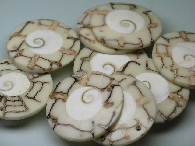 TOKO-BEADS AB307-59 Shell Charm 31mm AB307-59 シェルチャーム 31mm Asian bead & African bead  Handmade,Lampeork,bead,asia,india,ethnic,parts,accessory,beads とんぼ玉,ビーズ,トンボ玉,アジア,インド,エスニック,手作り,パーツ,アクセサリー