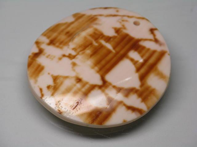 TOKO-BEADS AB312-01  Large Size Shell Charm 40mm AB312-01 大型シェルチャーム 40mm Asian bead & African bead  Handmade,Lampeork,bead,asia,india,ethnic,parts,accessory,beads とんぼ玉,ビーズ,トンボ玉,アジア,インド,エスニック,手作り,パーツ,アクセサリー