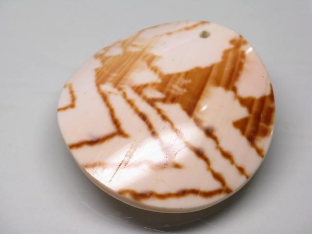 TOKO-BEADS AB312-02  Large Size Shell Charm 40mm AB312-02 大型シェルチャーム 40mm Asian bead & African bead  Handmade,Lampeork,bead,asia,india,ethnic,parts,accessory,beads とんぼ玉,ビーズ,トンボ玉,アジア,インド,エスニック,手作り,パーツ,アクセサリー
