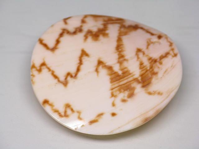 TOKO-BEADS AB312-03  Large Size Shell Charm 40mm AB312-03 大型シェルチャーム 40mm Asian bead & African bead  Handmade,Lampeork,bead,asia,india,ethnic,parts,accessory,beads とんぼ玉,ビーズ,トンボ玉,アジア,インド,エスニック,手作り,パーツ,アクセサリー
