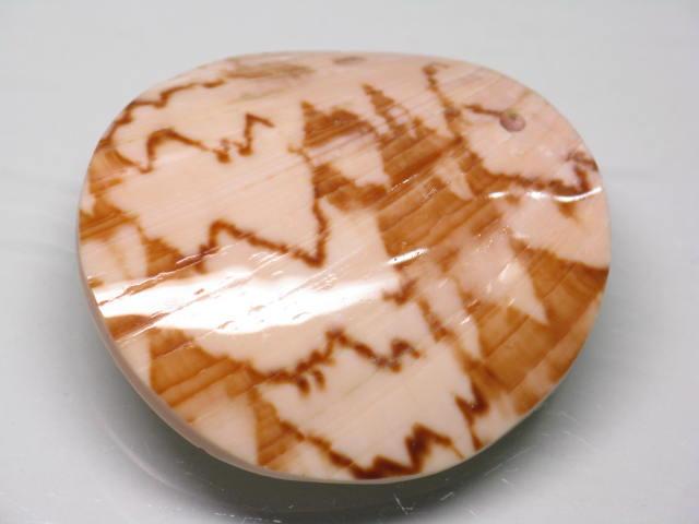 TOKO-BEADS AB312-04  Large Size Shell Charm 40mm AB312-04 大型シェルチャーム 40mm Asian bead & African bead  Handmade,Lampeork,bead,asia,india,ethnic,parts,accessory,beads とんぼ玉,ビーズ,トンボ玉,アジア,インド,エスニック,手作り,パーツ,アクセサリー