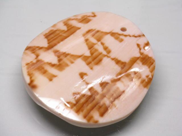 TOKO-BEADS AB312-18  Large Size Shell Charm 40mm AB312-18 大型シェルチャーム 40mm Asian bead & African bead  Handmade,Lampeork,bead,asia,india,ethnic,parts,accessory,beads とんぼ玉,ビーズ,トンボ玉,アジア,インド,エスニック,手作り,パーツ,アクセサリー