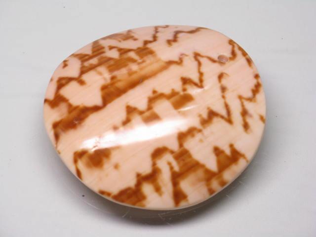 TOKO-BEADS AB312-22  Large Size Shell Charm 40mm AB312-22 大型シェルチャーム 40mm Asian bead & African bead  Handmade,Lampeork,bead,asia,india,ethnic,parts,accessory,beads とんぼ玉,ビーズ,トンボ玉,アジア,インド,エスニック,手作り,パーツ,アクセサリー