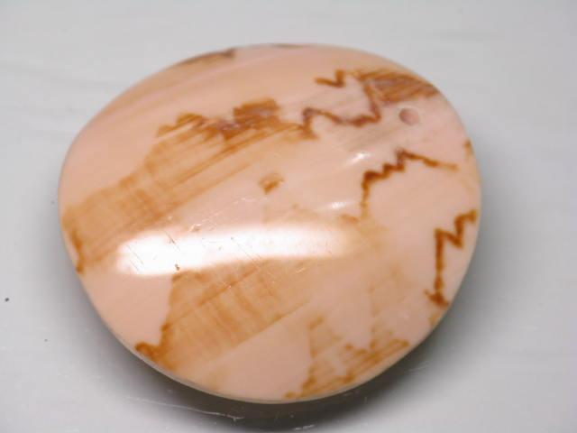 TOKO-BEADS AB312-26  Large Size Shell Charm 40mm AB312-26 大型シェルチャーム 40mm Asian bead & African bead  Handmade,Lampeork,bead,asia,india,ethnic,parts,accessory,beads とんぼ玉,ビーズ,トンボ玉,アジア,インド,エスニック,手作り,パーツ,アクセサリー