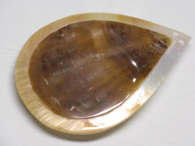 TOKO-BEADS AB314-08  Large Size Shell Charm 40mm AB314-08 大型シェルチャーム 40mm Asian bead & African bead  Handmade,Lampeork,bead,asia,india,ethnic,parts,accessory,beads とんぼ玉,ビーズ,トンボ玉,アジア,インド,エスニック,手作り,パーツ,アクセサリー