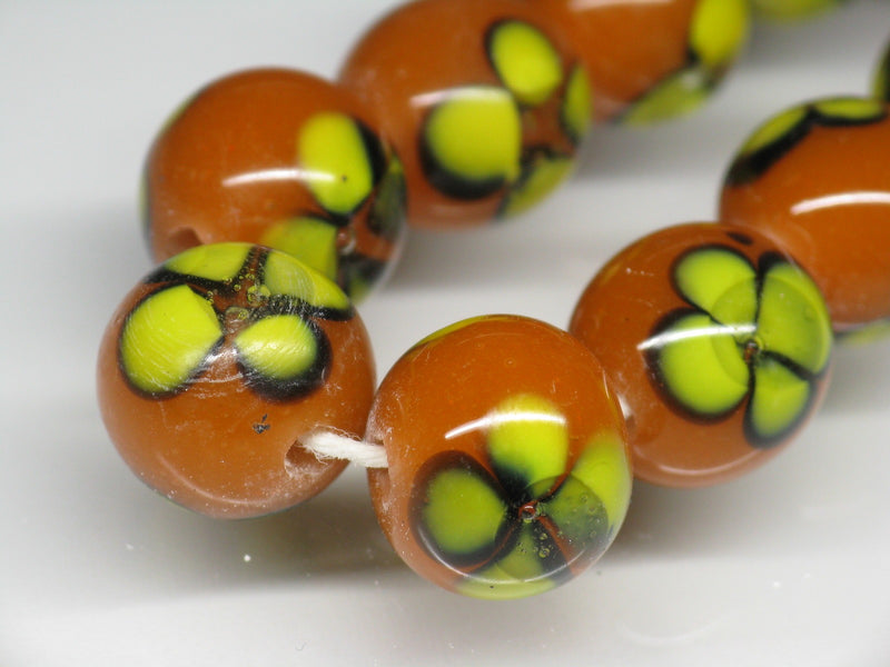TOKO-BEADS AG006N-12 Glass bead (strand) 12mm AG006N-12 フラワービーズ（連） 12mm Asian bead & African bead  Handmade,Lampeork,bead,asia,india,ethnic,parts,accessory,beads とんぼ玉,ビーズ,トンボ玉,アジア,インド,エスニック,手作り,パーツ,アクセサリー