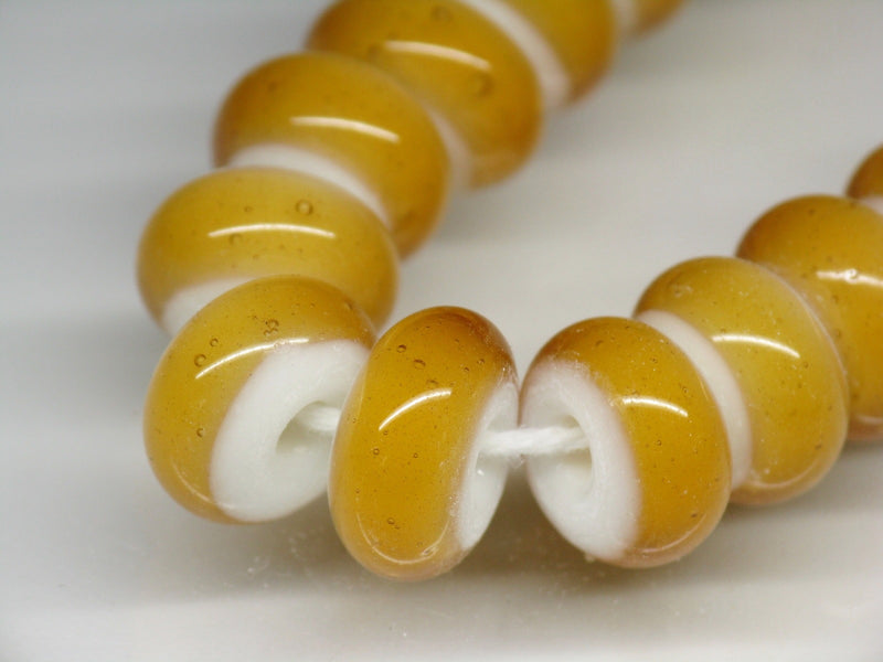 TOKO-BEADS AG007N-06 White Heart bead (strand) 11~12mm AG007N-06 ホワイトハートビーズ（連） 11~12mm Asian bead & African bead  Handmade,Lampeork,bead,asia,india,ethnic,parts,accessory,beads とんぼ玉,ビーズ,トンボ玉,アジア,インド,エスニック,手作り,パーツ,アクセサリー