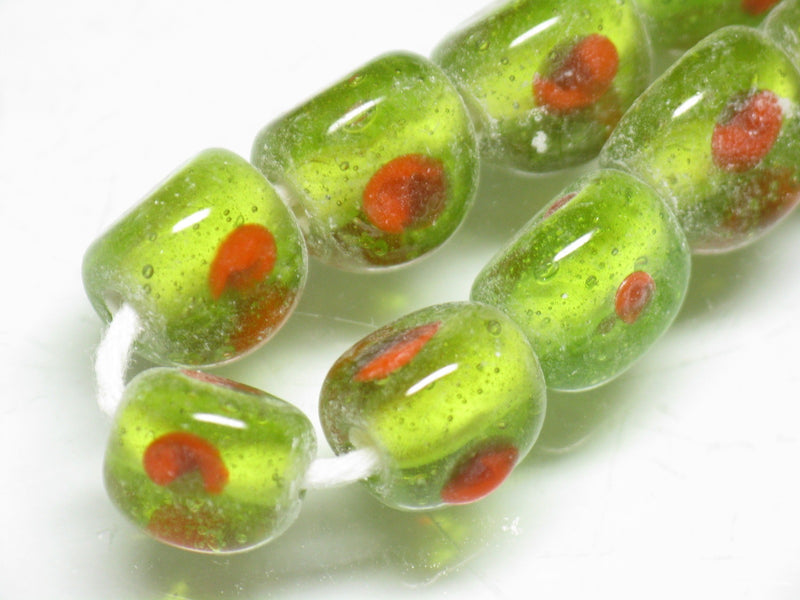 TOKO-BEADS AG010-34N Glass bead (strand) 9~10mm AG010-34N 三角とんぼ玉（連） 9~10mm Asian bead & African bead  Handmade,Lampeork,bead,asia,india,ethnic,parts,accessory,beads とんぼ玉,ビーズ,トンボ玉,アジア,インド,エスニック,手作り,パーツ,アクセサリー