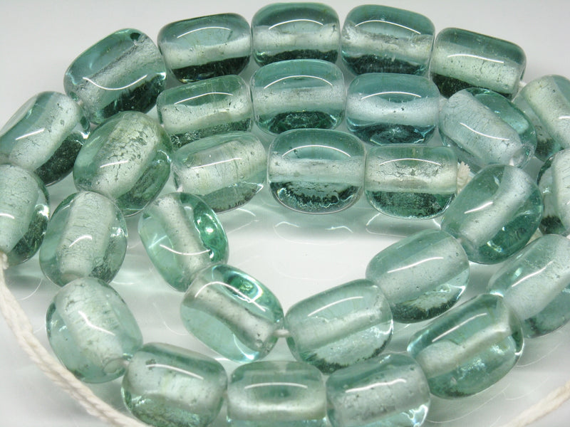 TOKO-BEADS AG011N-02 Glass bead (L) (strand) 12~13mm AG011N-02 三角とんぼ玉L（連） 12~13mm Asian bead & African bead  Handmade,Lampeork,bead,asia,india,ethnic,parts,accessory,beads とんぼ玉,ビーズ,トンボ玉,アジア,インド,エスニック,手作り,パーツ,アクセサリー