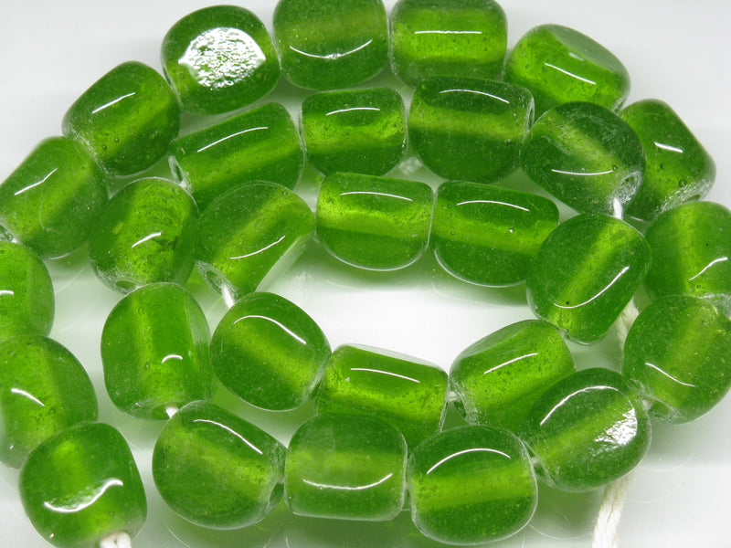 TOKO-BEADS AG011N-03 Glass bead (L) (strand) 12~13mm AG011N-03 三角とんぼ玉L（連） 12~13mm Asian bead & African bead  Handmade,Lampeork,bead,asia,india,ethnic,parts,accessory,beads とんぼ玉,ビーズ,トンボ玉,アジア,インド,エスニック,手作り,パーツ,アクセサリー
