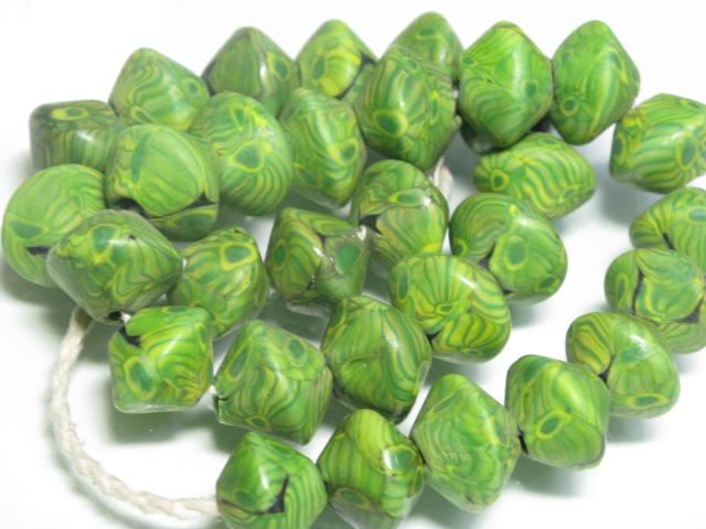 TOKO-BEADS AG019N-01 Glass bead (strand) 16.5mm AG019N-01 そろばん型とんぼ玉（連） 16.5mm Asian bead & African bead  Handmade,Lampeork,bead,asia,india,ethnic,parts,accessory,beads とんぼ玉,ビーズ,トンボ玉,アジア,インド,エスニック,手作り,パーツ,アクセサリー