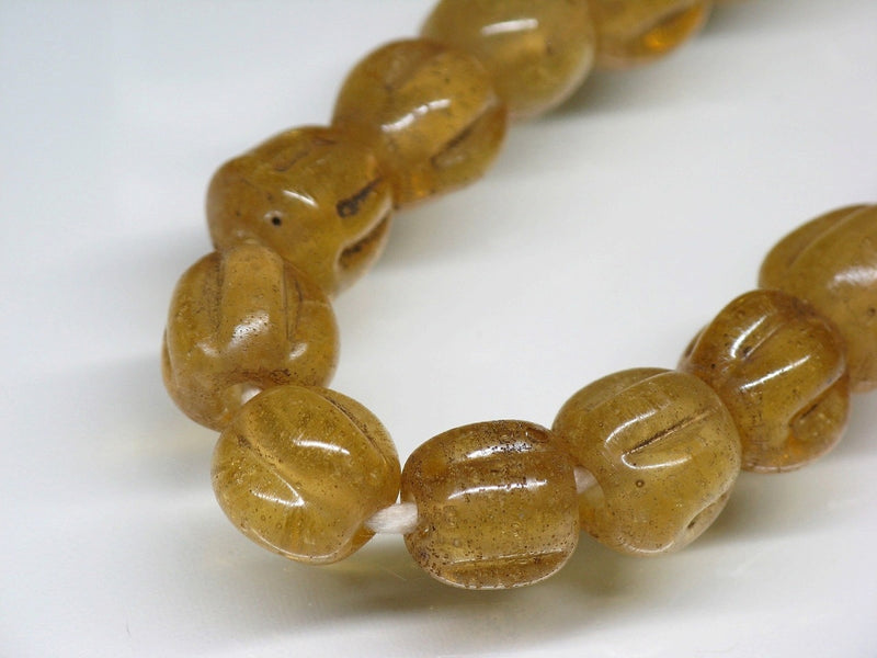 TOKO-BEADS AG026N-03 Glass bead (55pcs/strand) 9~10mm AG026N-03 ナツメ型ビーズ（55個/連） 9~10mm Asian bead & African bead  Handmade,Lampeork,bead,asia,india,ethnic,parts,accessory,beads とんぼ玉,ビーズ,トンボ玉,アジア,インド,エスニック,手作り,パーツ,アクセサリー