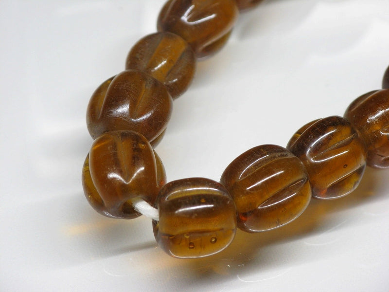TOKO-BEADS AG026N-04 Glass bead (55pcs/strand) 9~10mm AG026N-04 ナツメ型ビーズ（55個/連） 9~10mm Asian bead & African bead  Handmade,Lampeork,bead,asia,india,ethnic,parts,accessory,beads とんぼ玉,ビーズ,トンボ玉,アジア,インド,エスニック,手作り,パーツ,アクセサリー