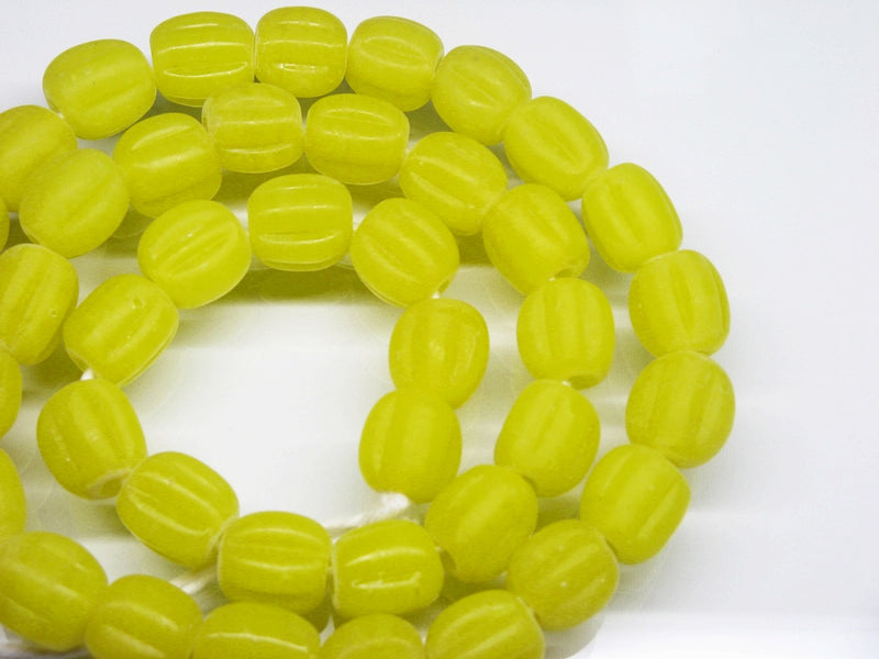 TOKO-BEADS AG026N-44 Glass bead (40pcs/strand) 9~10mm AG026N-44 ナツメ型ビーズ（40個/連） 9~10mm Asian bead & African bead  Handmade,Lampeork,bead,asia,india,ethnic,parts,accessory,beads とんぼ玉,ビーズ,トンボ玉,アジア,インド,エスニック,手作り,パーツ,アクセサリー