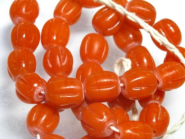 TOKO-BEADS AG026N-67 Glass bead (32pcs/strand) 12mm AG026N-67 ナツメ型ビーズ（32個/連） 12mm Asian bead & African bead  Handmade,Lampeork,bead,asia,india,ethnic,parts,accessory,beads とんぼ玉,ビーズ,トンボ玉,アジア,インド,エスニック,手作り,パーツ,アクセサリー