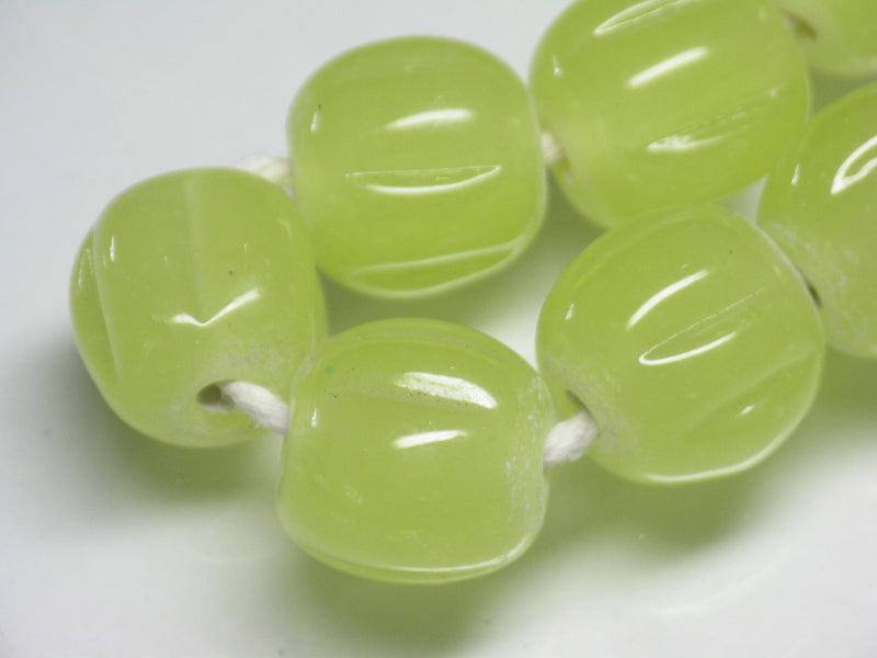 TOKO-BEADS AG026-69N Glass bead (29pcs/strand) 15mm AG026-69N ナツメ型ビーズ（29個/連） 15mm Asian bead & African bead  Handmade,Lampeork,bead,asia,india,ethnic,parts,accessory,beads とんぼ玉,ビーズ,トンボ玉,アジア,インド,エスニック,手作り,パーツ,アクセサリー