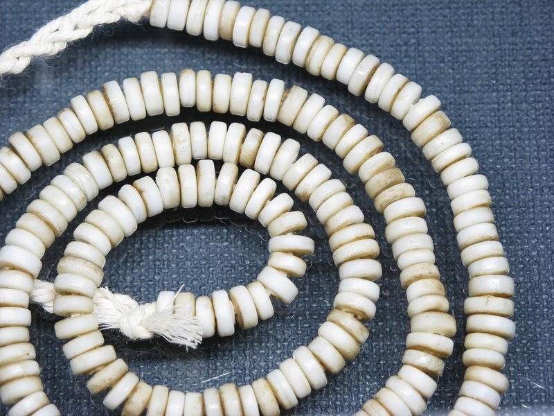 | TOKO-BEADS |AG031N-12 チューブ型シードビーズ（小）（連） 5~5.5mmとんぼ玉,ビーズ,トンボ玉,アジア,インド,エスニック,手作り,パーツ,アクセサリー