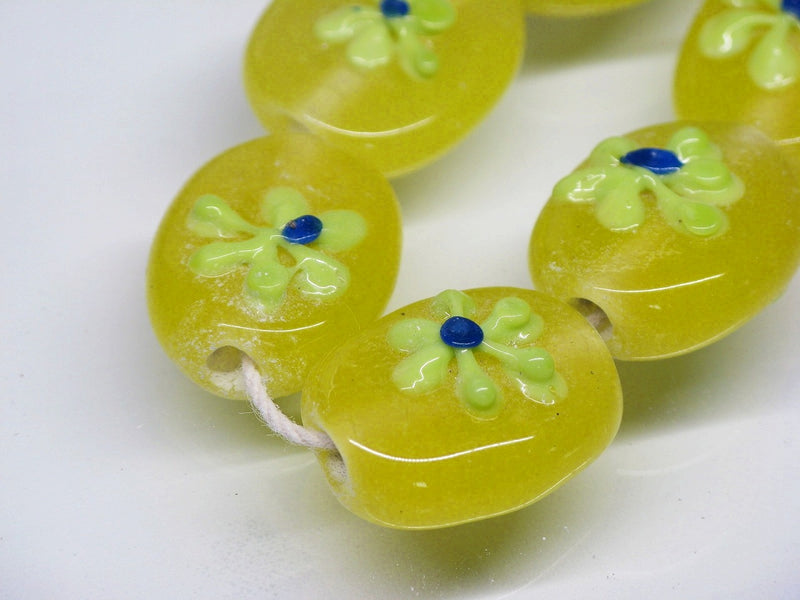 TOKO-BEADS AG033-25N Glass bead (strand) 16~17mm AG033-25N フラワービーズ（連） 16~17mm Asian bead & African bead  Handmade,Lampeork,bead,asia,india,ethnic,parts,accessory,beads とんぼ玉,ビーズ,トンボ玉,アジア,インド,エスニック,手作り,パーツ,アクセサリー