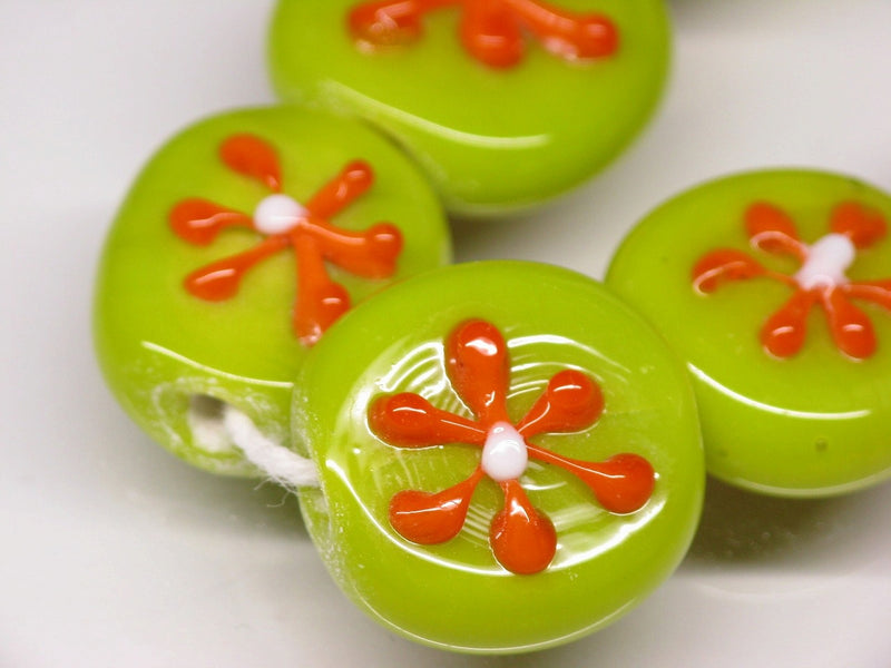TOKO-BEADS AG033-41N Glass bead (strand) 16~18mm AG033-41N フラワービーズ（連） 16~18mm Asian bead & African bead  Handmade,Lampeork,bead,asia,india,ethnic,parts,accessory,beads とんぼ玉,ビーズ,トンボ玉,アジア,インド,エスニック,手作り,パーツ,アクセサリー