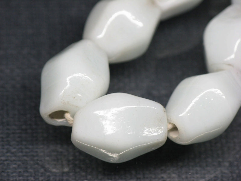 TOKO-BEADS AG038N-07 Glass bead (strand) 11~12mm AG038N-07 ひし形とんぼ玉（連） 11~12mm Asian bead & African bead  Handmade,Lampeork,bead,asia,india,ethnic,parts,accessory,beads とんぼ玉,ビーズ,トンボ玉,アジア,インド,エスニック,手作り,パーツ,アクセサリー