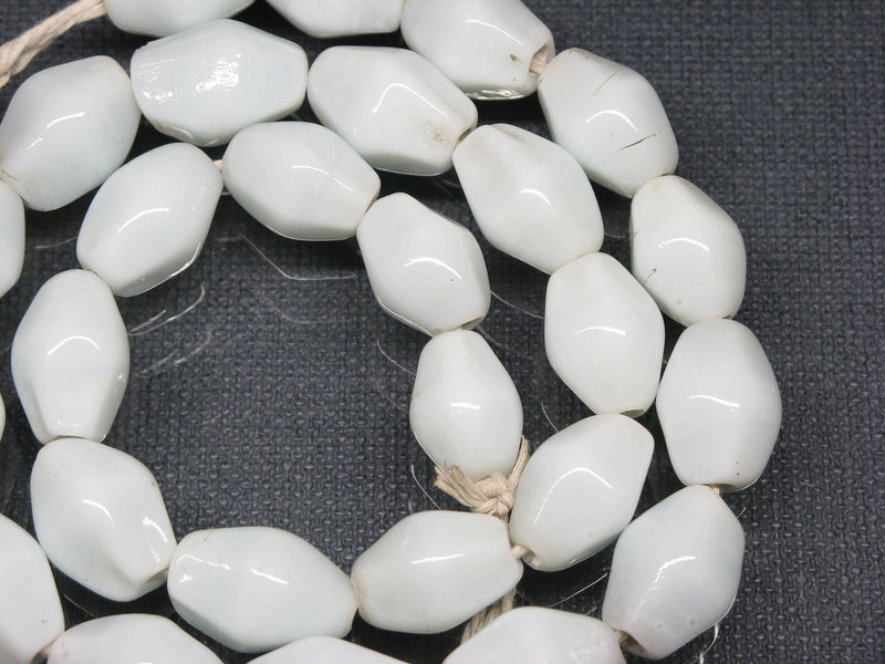 TOKO-BEADS AG038N-07 Glass bead (strand) 11~12mm AG038N-07 ひし形とんぼ玉（連） 11~12mm Asian bead & African bead  Handmade,Lampeork,bead,asia,india,ethnic,parts,accessory,beads とんぼ玉,ビーズ,トンボ玉,アジア,インド,エスニック,手作り,パーツ,アクセサリー