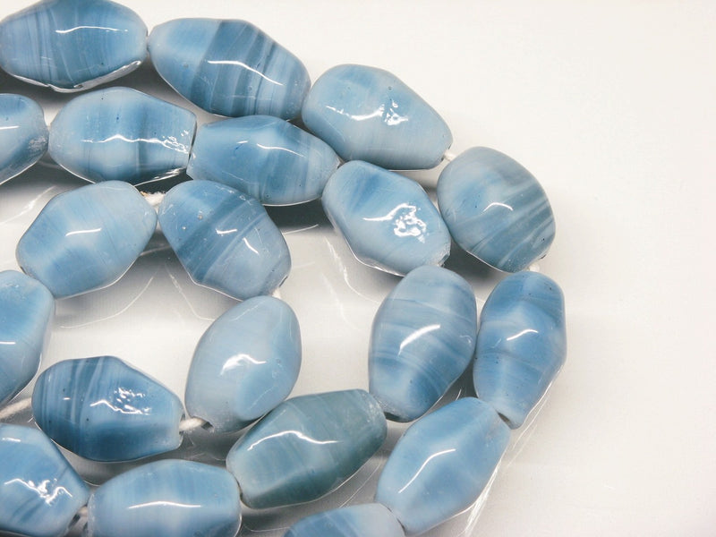 | TOKO-BEADS |AG038N-63 ひし形とんぼ玉（連） 9~11mmとんぼ玉,ビーズ,トンボ玉,アジア,インド,エスニック,手作り,パーツ,アクセサリー