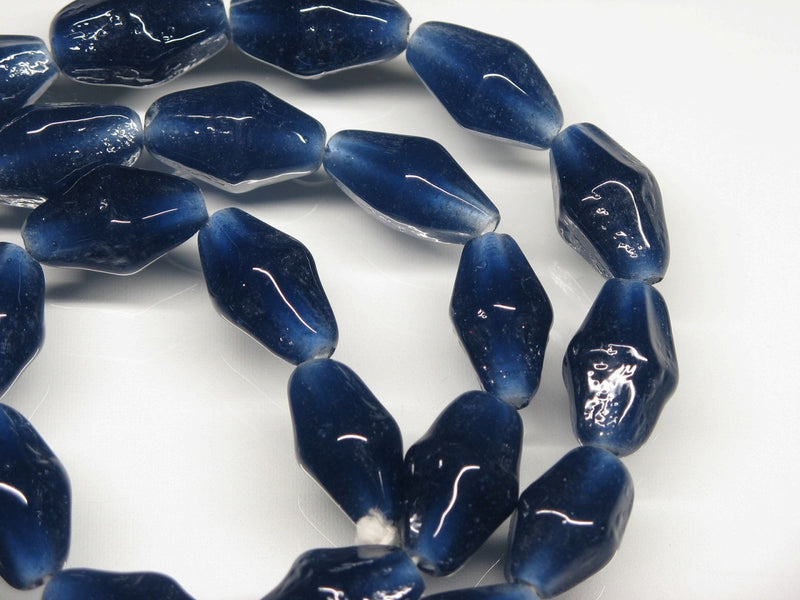 | TOKO-BEADS |AG038N-74 ひし形とんぼ玉（連） 10~11mmとんぼ玉,ビーズ,トンボ玉,アジア,インド,エスニック,手作り,パーツ,アクセサリー