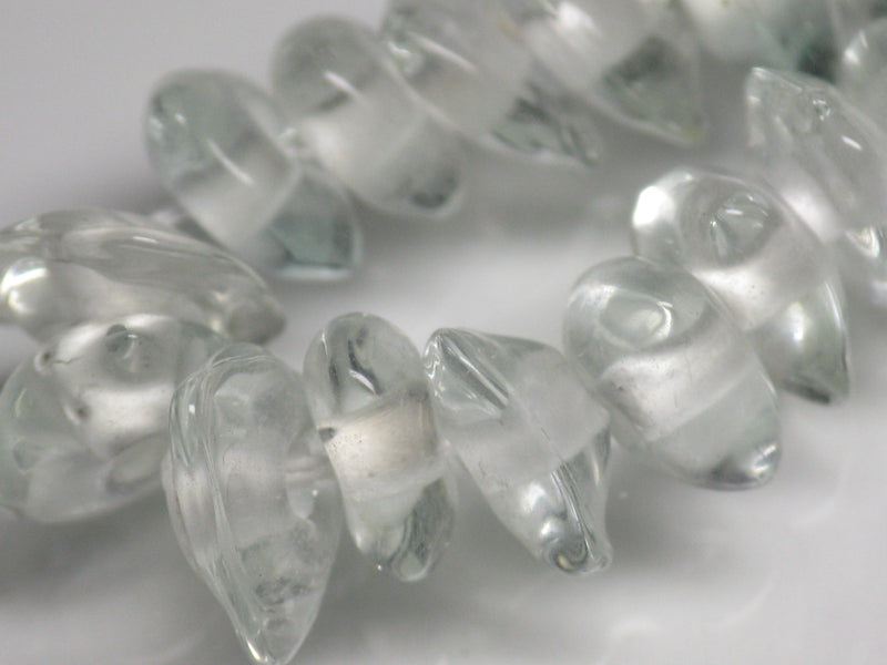 TOKO-BEADS AG039-01P Triangle bead (50pcs) 10~11mm AG039-01P トライアングルビーズ（50個パック） 10~11mm Asian bead & African bead  Handmade,Lampeork,bead,asia,india,ethnic,parts,accessory,beads とんぼ玉,ビーズ,トンボ玉,アジア,インド,エスニック,手作り,パーツ,アクセサリー