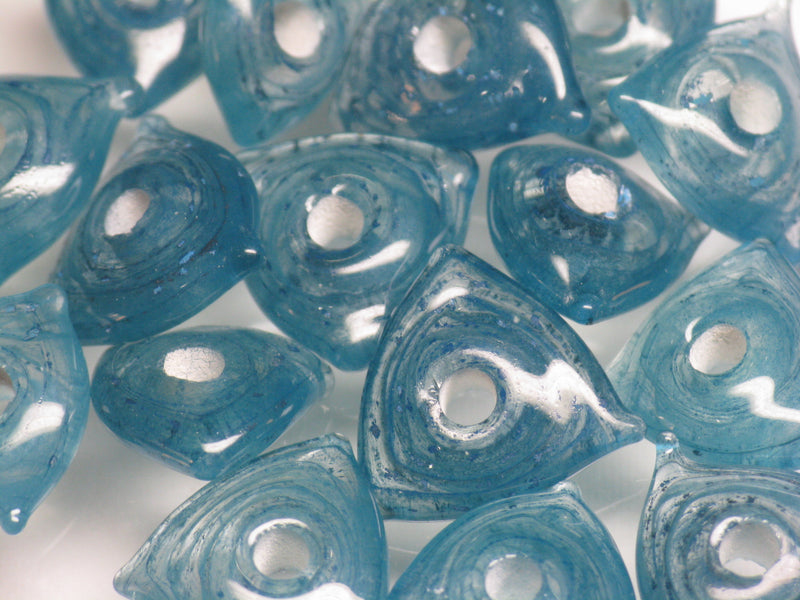 TOKO-BEADS AG039-17P Triangle bead (50pcs) 10~12mm AG039-17P トライアングルビーズ（50個パック） 10~12mm Asian bead & African bead  Handmade,Lampeork,bead,asia,india,ethnic,parts,accessory,beads とんぼ玉,ビーズ,トンボ玉,アジア,インド,エスニック,手作り,パーツ,アクセサリー