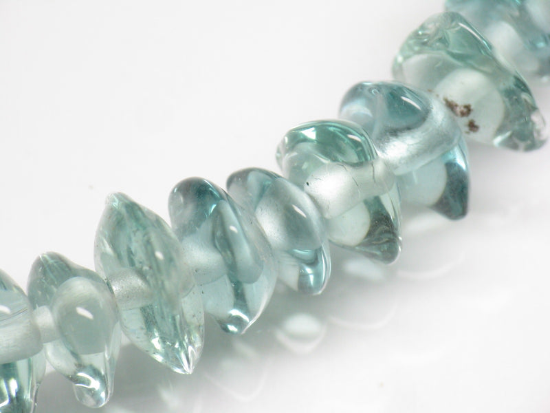 TOKO-BEADS AG039-19P Triangle bead (50pcs) 9.5~10.5mm AG039-19P トライアングルビーズ（50個パック） 9.5~10.5mm Asian bead & African bead  Handmade,Lampeork,bead,asia,india,ethnic,parts,accessory,beads とんぼ玉,ビーズ,トンボ玉,アジア,インド,エスニック,手作り,パーツ,アクセサリー