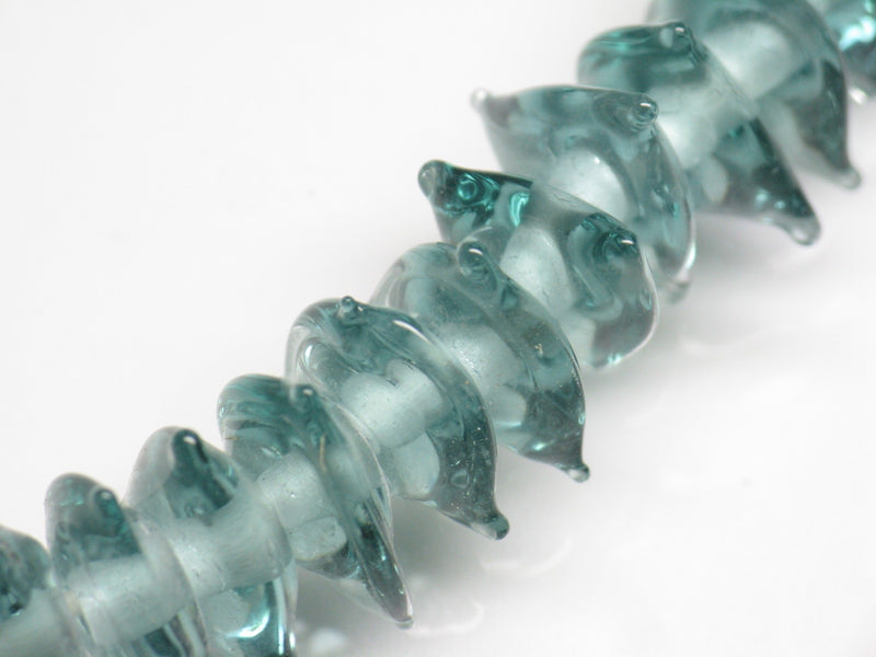 TOKO-BEADS AG039-20P Triangle bead (50pcs) 11~12mm AG039-20P トライアングルビーズ（50個パック） 11~12mm Asian bead & African bead  Handmade,Lampeork,bead,asia,india,ethnic,parts,accessory,beads とんぼ玉,ビーズ,トンボ玉,アジア,インド,エスニック,手作り,パーツ,アクセサリー