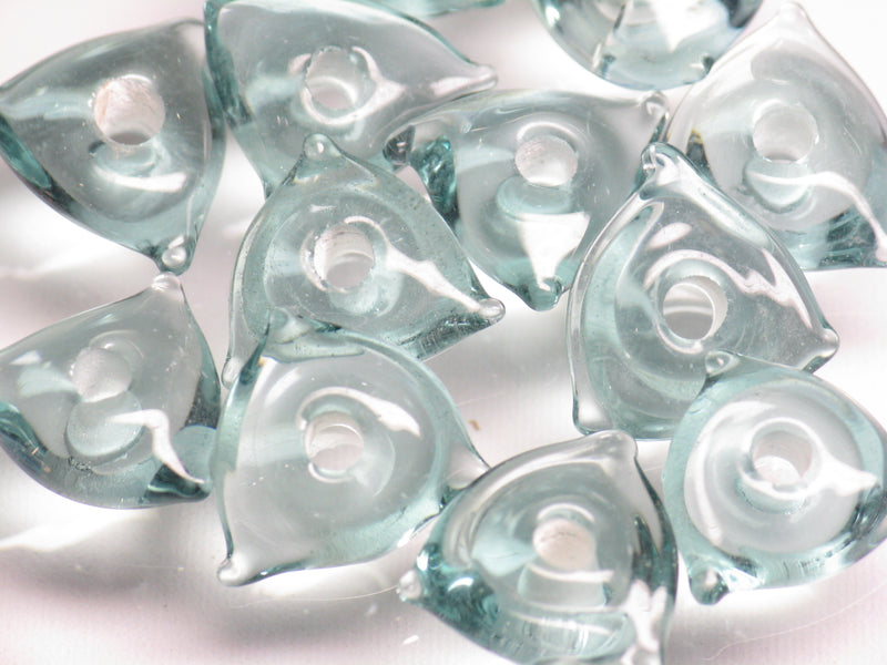 TOKO-BEADS AG039-20P Triangle bead (50pcs) 11~12mm AG039-20P トライアングルビーズ（50個パック） 11~12mm Asian bead & African bead  Handmade,Lampeork,bead,asia,india,ethnic,parts,accessory,beads とんぼ玉,ビーズ,トンボ玉,アジア,インド,エスニック,手作り,パーツ,アクセサリー