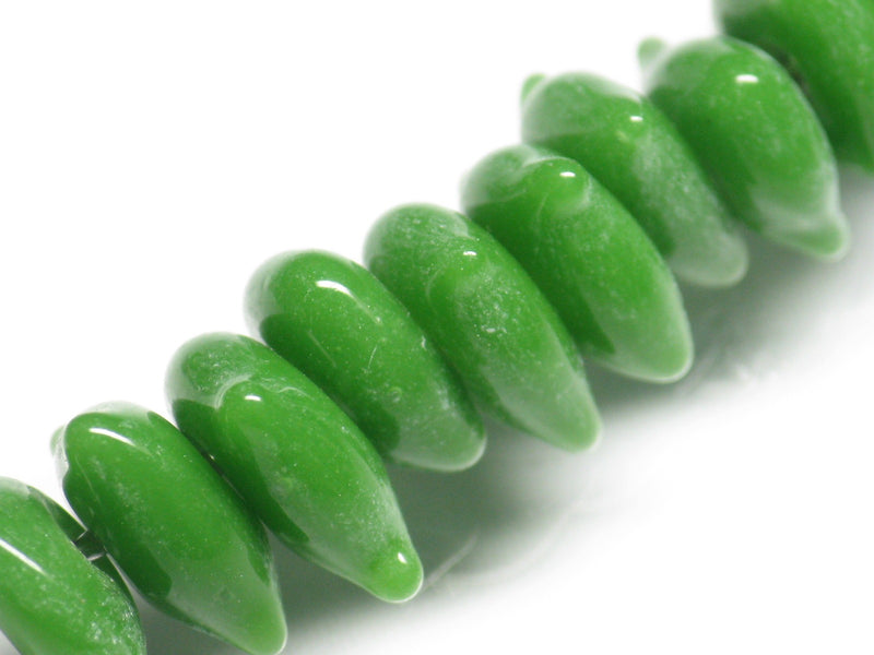 TOKO-BEADS AG039-28P Triangle bead (50pcs) 9~10.5mm AG039-28P トライアングルビーズ（50個パック） 9~10.5mm Asian bead & African bead  Handmade,Lampeork,bead,asia,india,ethnic,parts,accessory,beads とんぼ玉,ビーズ,トンボ玉,アジア,インド,エスニック,手作り,パーツ,アクセサリー