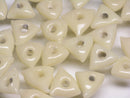 TOKO-BEADS AG039-32P Triangle bead (50pcs) 10~12mm AG039-32P トライアングルビーズ（50個パック） 10~12mm Asian bead & African bead  Handmade,Lampeork,bead,asia,india,ethnic,parts,accessory,beads とんぼ玉,ビーズ,トンボ玉,アジア,インド,エスニック,手作り,パーツ,アクセサリー