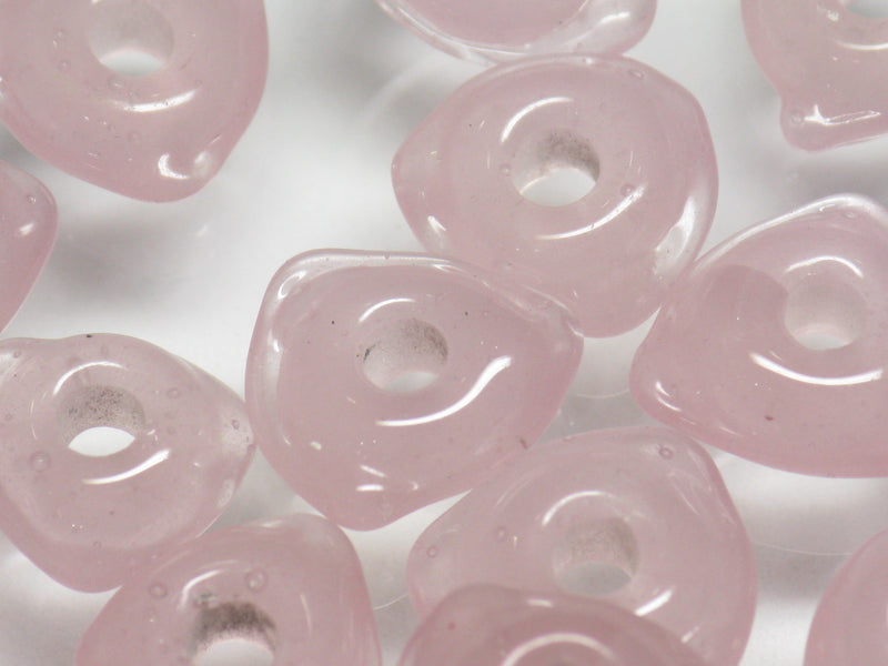 TOKO-BEADS AG039-37P Triangle bead (50pcs) 10~11mm AG039-37P トライアングルビーズ（50個パック） 10~11mm Asian bead & African bead  Handmade,Lampeork,bead,asia,india,ethnic,parts,accessory,beads とんぼ玉,ビーズ,トンボ玉,アジア,インド,エスニック,手作り,パーツ,アクセサリー