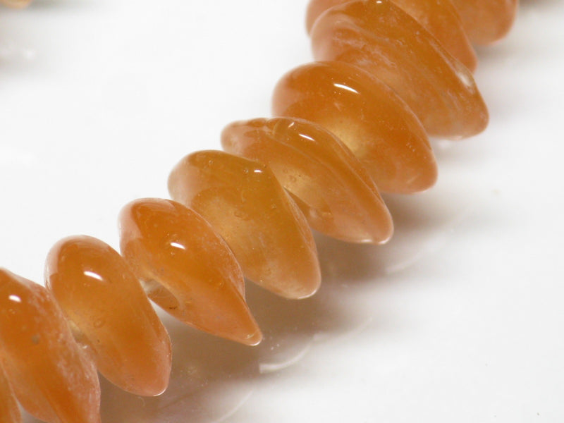 TOKO-BEADS AG039-42P Triangle bead (50pcs) 9~11mm AG039-42P トライアングルビーズ（50個パック） 9~11mm Asian bead & African bead  Handmade,Lampeork,bead,asia,india,ethnic,parts,accessory,beads とんぼ玉,ビーズ,トンボ玉,アジア,インド,エスニック,手作り,パーツ,アクセサリー