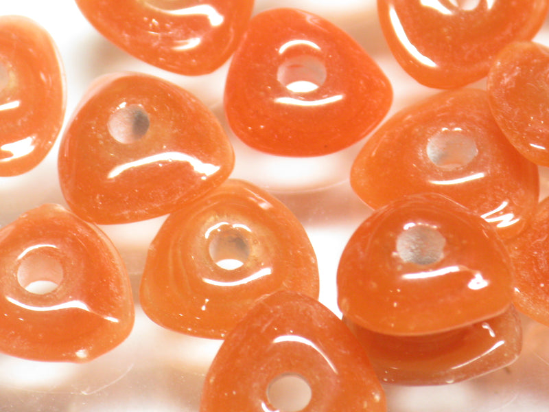TOKO-BEADS AG039-43P Triangle bead (50pcs) 10~11mm AG039-43P トライアングルビーズ（50個パック） 10~11mm Asian bead & African bead  Handmade,Lampeork,bead,asia,india,ethnic,parts,accessory,beads とんぼ玉,ビーズ,トンボ玉,アジア,インド,エスニック,手作り,パーツ,アクセサリー