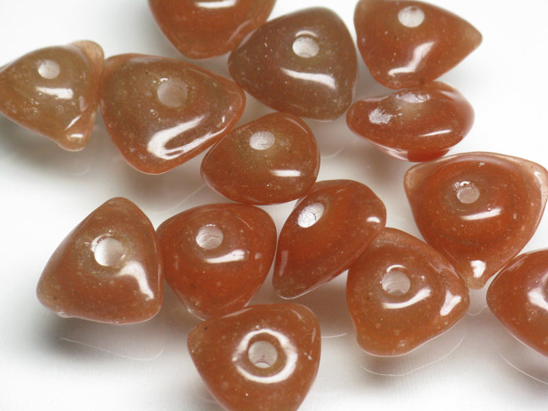 TOKO-BEADS AG039-50P Triangle bead (50pcs) 11~13mm AG039-50P トライアングルビーズ（50個パック） 11~13mm Asian bead & African bead  Handmade,Lampeork,bead,asia,india,ethnic,parts,accessory,beads とんぼ玉,ビーズ,トンボ玉,アジア,インド,エスニック,手作り,パーツ,アクセサリー