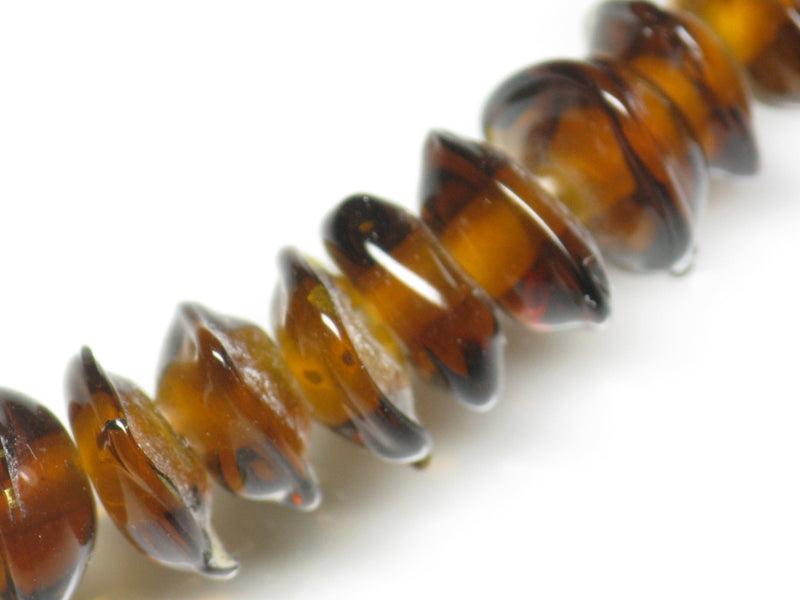 TOKO-BEADS AG039-53P Triangle bead (50pcs) 9~11mm AG039-53P トライアングルビーズ（50個パック） 9~11mm Asian bead & African bead  Handmade,Lampeork,bead,asia,india,ethnic,parts,accessory,beads とんぼ玉,ビーズ,トンボ玉,アジア,インド,エスニック,手作り,パーツ,アクセサリー