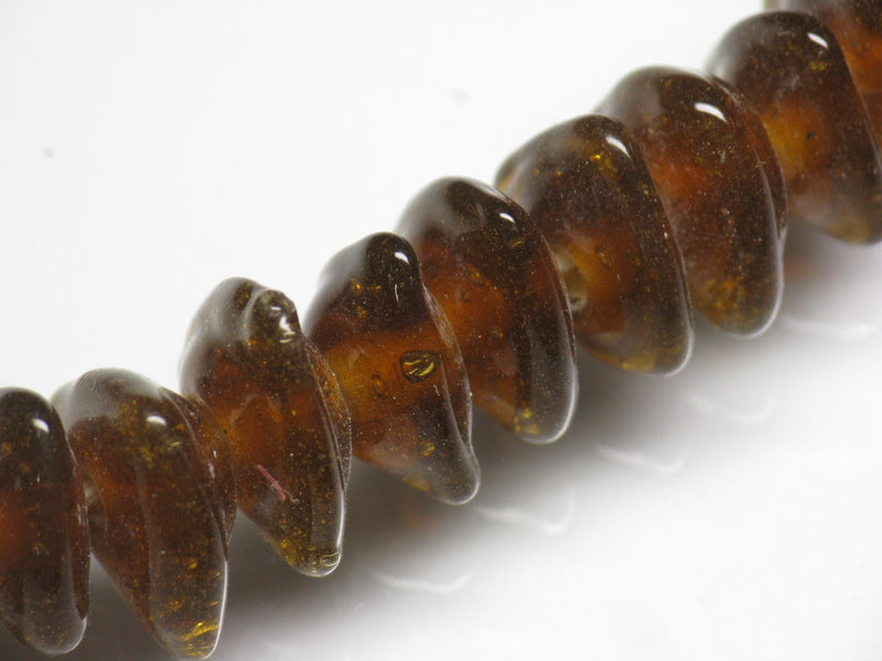 TOKO-BEADS AG039-54P Triangle bead (50pcs) 11~13mm AG039-54P トライアングルビーズ（50個パック） 11~13mm Asian bead & African bead  Handmade,Lampeork,bead,asia,india,ethnic,parts,accessory,beads とんぼ玉,ビーズ,トンボ玉,アジア,インド,エスニック,手作り,パーツ,アクセサリー