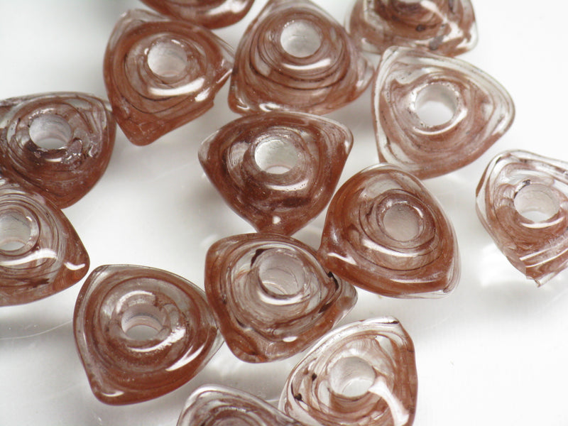 TOKO-BEADS AG039-55P Triangle bead (50pcs) 10~12mm AG039-55P トライアングルビーズ（50個パック） 10~12mm Asian bead & African bead  Handmade,Lampeork,bead,asia,india,ethnic,parts,accessory,beads とんぼ玉,ビーズ,トンボ玉,アジア,インド,エスニック,手作り,パーツ,アクセサリー