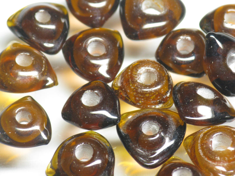 TOKO-BEADS AG039-59P Triangle bead (50pcs) 10~11mm AG039-59P トライアングルビーズ（50個パック） 10~11mm Asian bead & African bead  Handmade,Lampeork,bead,asia,india,ethnic,parts,accessory,beads とんぼ玉,ビーズ,トンボ玉,アジア,インド,エスニック,手作り,パーツ,アクセサリー