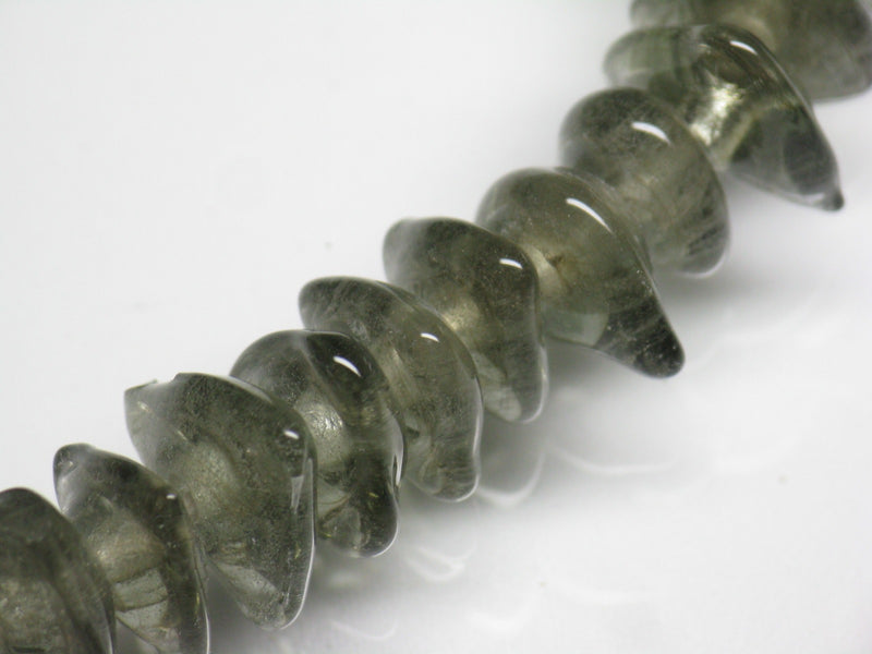 TOKO-BEADS AG039-63P Triangle bead (50pcs) 10~11mm AG039-63P トライアングルビーズ（50個パック） 10~11mm Asian bead & African bead  Handmade,Lampeork,bead,asia,india,ethnic,parts,accessory,beads とんぼ玉,ビーズ,トンボ玉,アジア,インド,エスニック,手作り,パーツ,アクセサリー