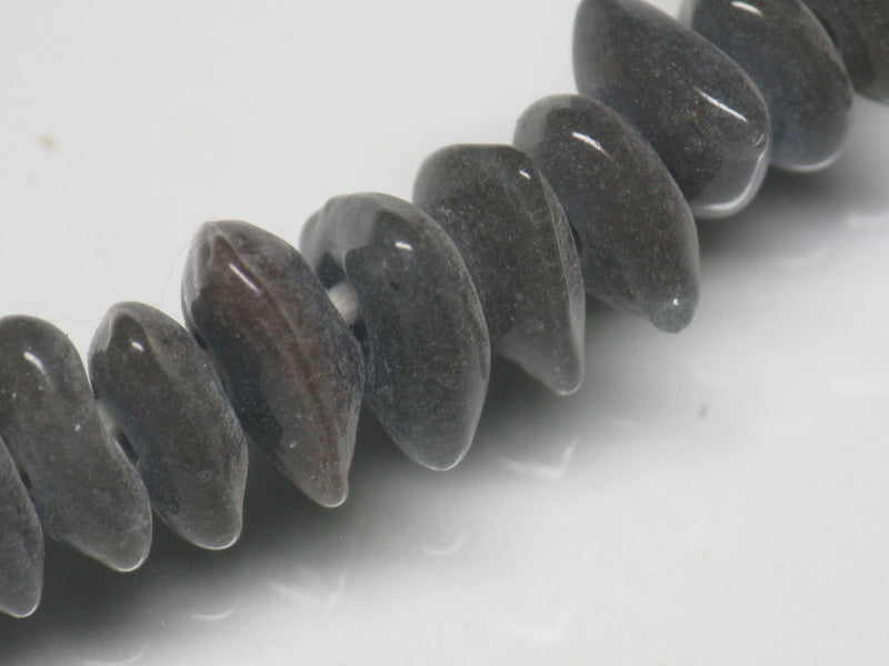 TOKO-BEADS AG039-65P Triangle bead (50pcs) 9~11mm AG039-65P トライアングルビーズ（50個パック） 9~11mm Asian bead & African bead  Handmade,Lampeork,bead,asia,india,ethnic,parts,accessory,beads とんぼ玉,ビーズ,トンボ玉,アジア,インド,エスニック,手作り,パーツ,アクセサリー