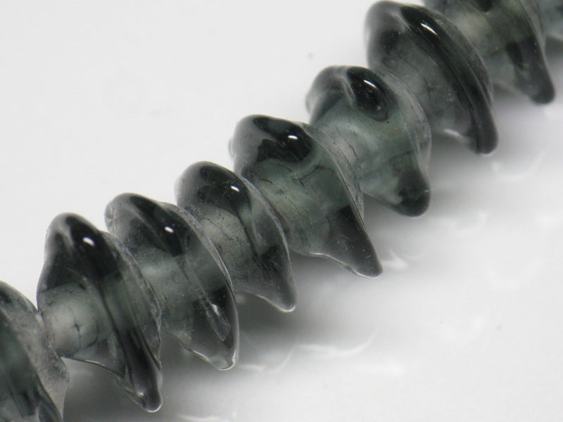 TOKO-BEADS AG039-66P Triangle bead (50pcs) 10~12mm AG039-66P トライアングルビーズ（50個パック） 10~12mm Asian bead & African bead  Handmade,Lampeork,bead,asia,india,ethnic,parts,accessory,beads とんぼ玉,ビーズ,トンボ玉,アジア,インド,エスニック,手作り,パーツ,アクセサリー